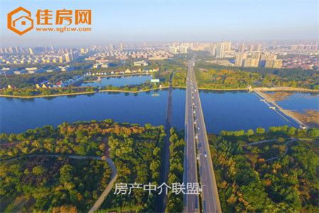 龙都诚通·香榭里3室2厅2卫67.2万141.97m2出售